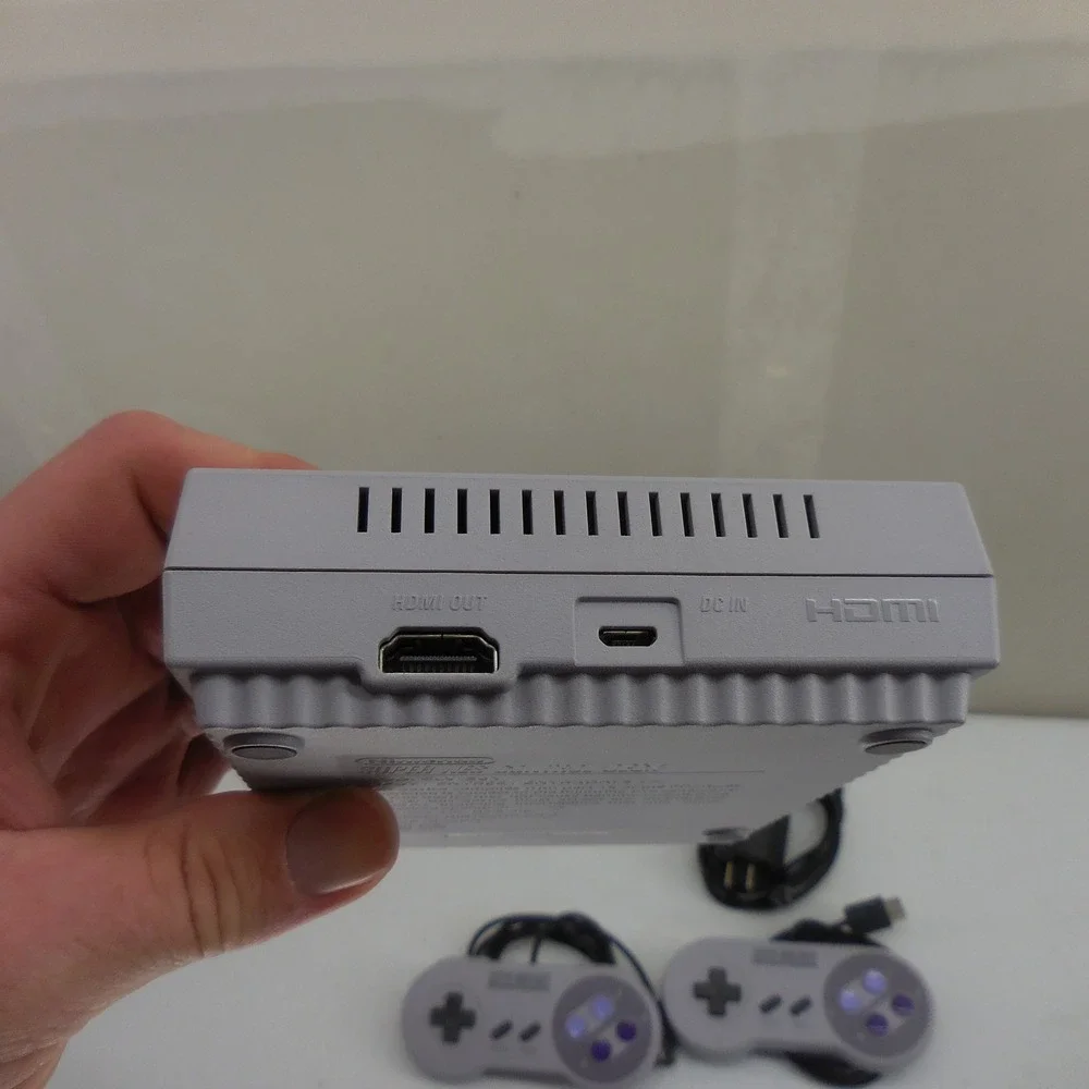 Nintendo Super NES Classic Edition SNES Mini Console CLV-201 2 Controllers Gray